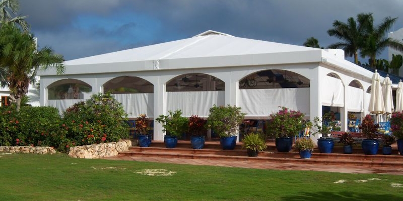 custom-restaurant-canopy