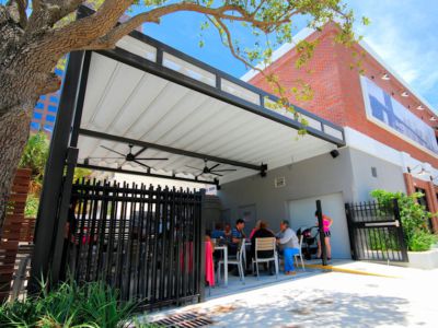 retractable-corradi-restaurant-canopy