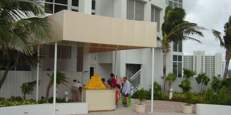cabana-resort-amenities-custom-miami-awning