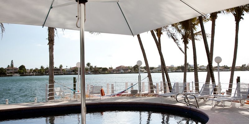 caravita-umbrella-supremo-model-offered-by-miami-awning-co-002