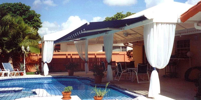 retractable-awning