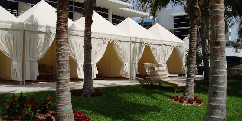 custom-resort-cabanas