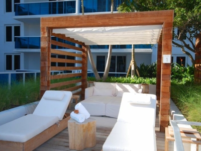 the-1-hotel-custom-miami-awning