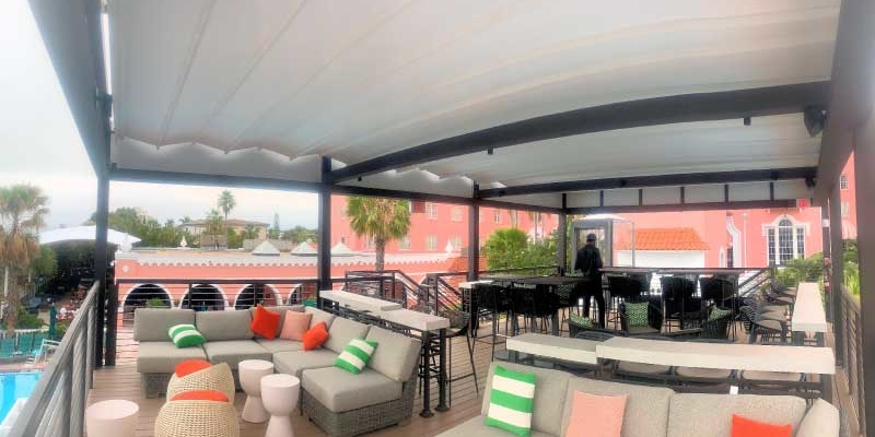Pergola-Canopy-with-motorized-retractable-fabric-by-Miami-Awning