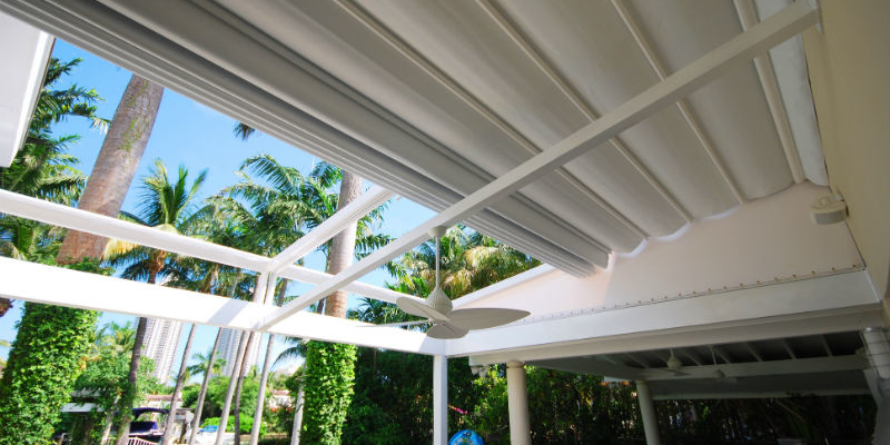 corradi-retractable-canopy-residential