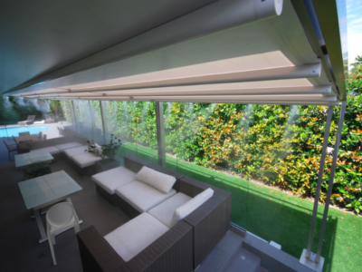 Retracting canopies for Sitbon Residence _ Photo 3